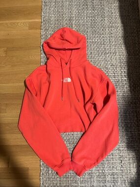The North Face Women's Coral Cropped Hoodie